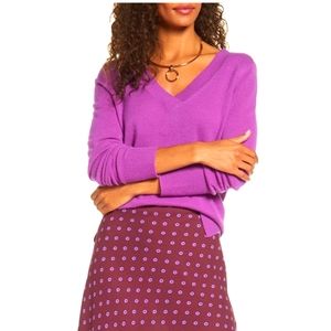 COPY - COPY - Halogen V-Neck Cashmere Sweater Purple magenta Small
